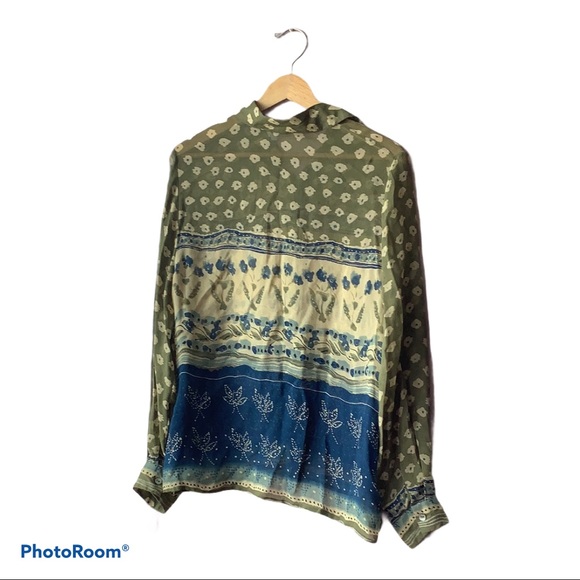 Multi color blouse never worn - Picture 2 of 7